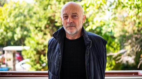 „Köztetek ha lehetnék, hej transznemű leventék!” – Posztpetőfi Sándorral húzhatjuk el a NER nótáját
