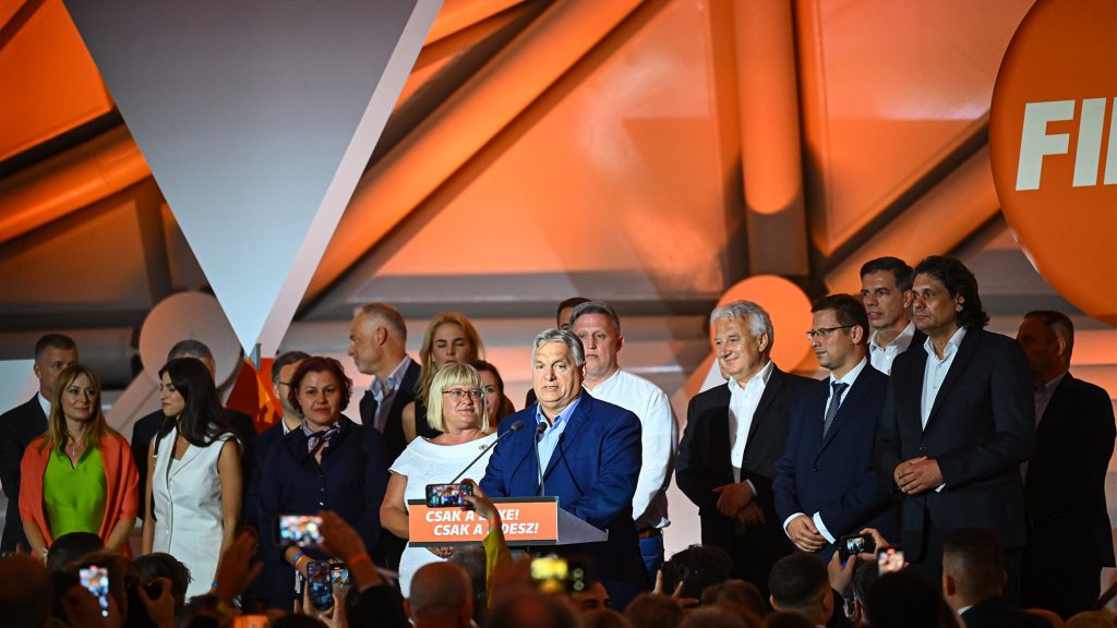 Orbán: Négy stoppal üzentünk az Európai Uniónak