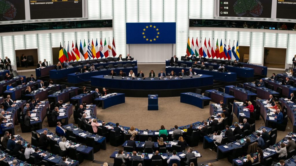 Két további cseh képviselő csatlakozott a Patrióták frakcióhoz