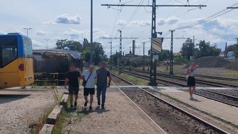 Kerepesi drogosokra, dílerekre csaptak le – fotók, videó