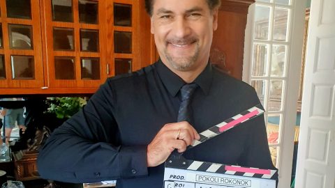 Árpa Attila és Dobó Kata lesz az RTL új sorozata, a Pokoli rokonok két főszereplője