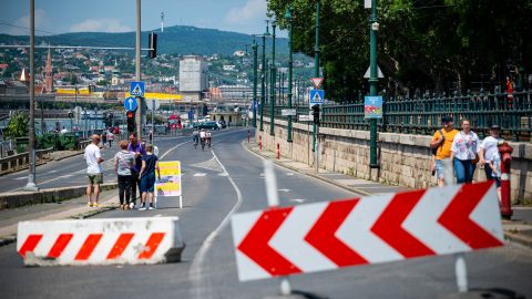 Autómentes lesz a pesti rakpart egy szakaszon