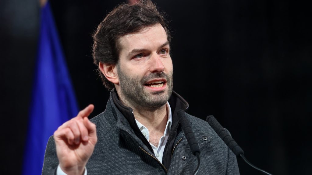 Népszava: polgárháborús viszonyok alakultak ki a Momentumban