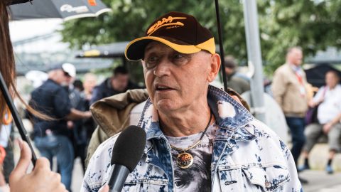 Pataky Attila: Nem emlékszem, hogy a karate lelkiségében szerepelt volna, hogy a tanítványokat fel kell rúgni