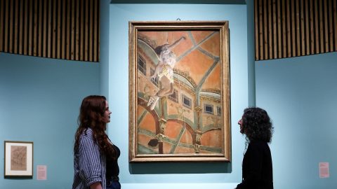 TikTokerekkel és influenszerekkel vonzaná be a fiatalokat a londoni National Gallery
