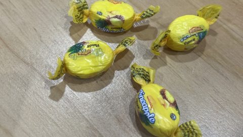 Halálos mennyiségű metamfetamint tartalmazó „cukorkák” is voltak egy új-zélandi jótékonysági szervezet szeretetcsomagjaiban