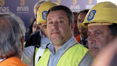 Matteo Salvini a Twitterként ismert X európai bezárásával riogat