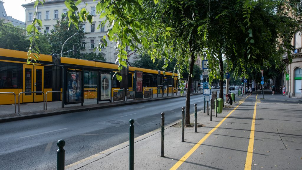 Megtaláltak egy intézetből szökött fiatalt a 4-6-os villamos rendőrségi ellenőrzése során