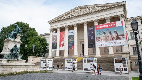 „Ilyen kanosszát még nem jártam” – sorban utasították el a World Press Photo szervezőjét Budapesten