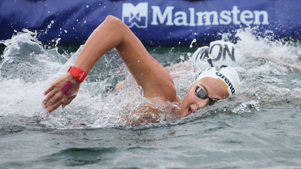 Fábián Bettina a Szajnában úszik, megkezdődnek a kajak-kenus döntők, éremért birkózik Losonczi – élő hírfolyam az olimpiáról