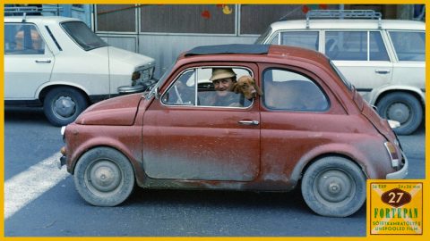 A magyar félmúlt krónikása – Kanyó Béla fotográfiáin mutatja meg magát a legvidámabb barakk diszkrét bája