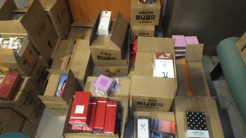14 millióért vett parfümöket Budapesten, hogy eladja Bécsben, aztán rájött, hogy mind hamisítvány