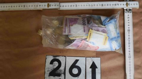 Visszavitte a zacskó pénzt az üzletbe a betörő