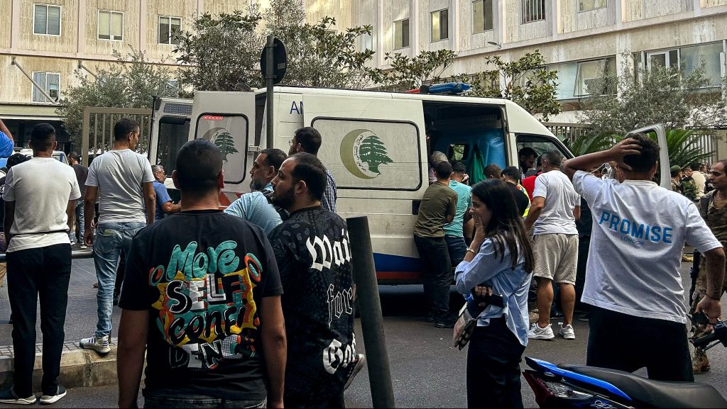 Felrobbanó csipogók miatt több ezer ember sérült meg Libanonban, köztük a Hezbollah-tagok is