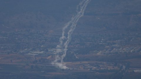 Itt a Hezbollah bosszúja: rakétazáport zúdítottak Észak-Izraelre az éjjel 
