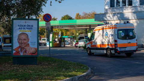 Elítéltek egy nőt, aki megfertőzte a koronavírussal a szomszédját