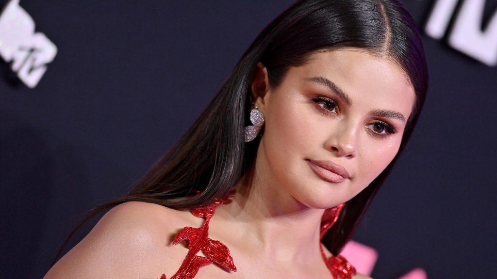 Selena Gomez elárulta, hogy egészségügyi problémái miatt természetes úton nem lehet gyereke