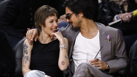 Halsey és párja, Avan Jogia jegyben járnak