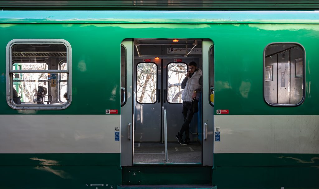 Szeptember eleje 36 körözött személyt, és 86 drogost fogtak el gödöllői HÉV vonalán