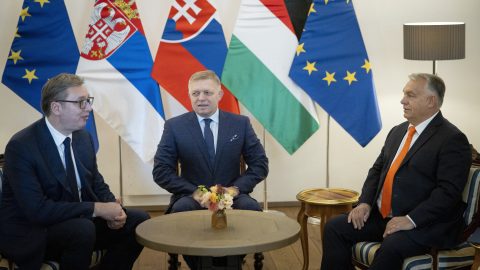 Orbán Viktor „keresztény közegben” védte Európát a migrációtól