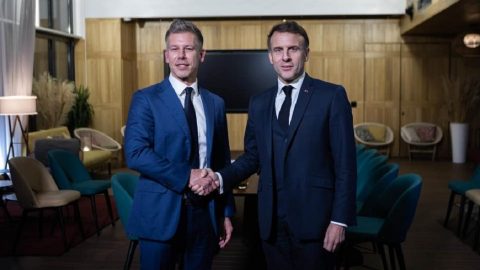 Az osztrák kancellár és a francia elnök is segítséget ajánlott Magyar Péternek, de a Tisza Párt önállóan szeretne építkezni