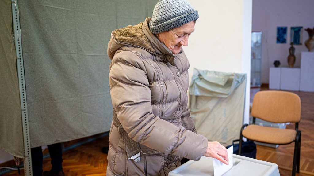 „Budapestre egy választási atombombát dobtak le” – közzétette a DK politikusa a Fidesz javaslatát a választókörzetek átrajzolásáról