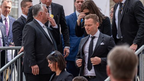 Az NNI vizsgálja a Tiborcz-cég óriásbizniszét a postával
