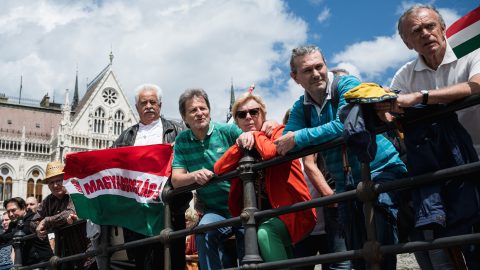 Több demokráciát szeretnének a magyarok, de a párthűség mindent felülír