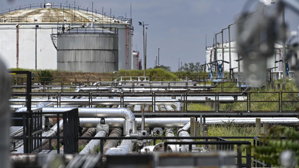 Terrorcselekmény készülhet a Barátság kőolajvezeték ellen, a szlovákok szerint Magyarországig is elérhetnek a szálak