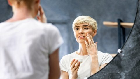 Az öregedéssel járó szöveti atrófia és az aranyér kezelésében is segíthet a hialuronsav (x)