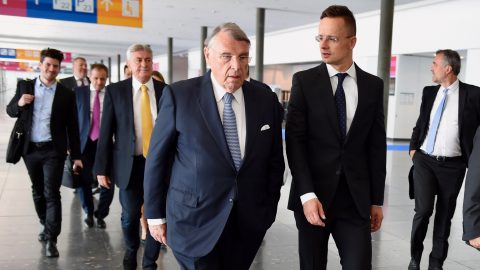 Orbán Viktor kitüntette Mr. Oroszországot