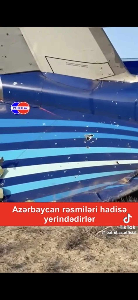 Felmerült, hogy légvédelmi rakéta találhatta el az azeri utasszállítót, ez okozta a balesetet