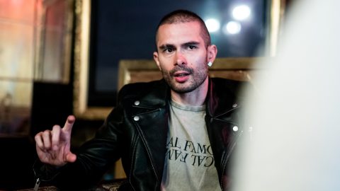 ByeAlex kiposztolta, milyen bizarr módon érkezett meg az ételrendelése