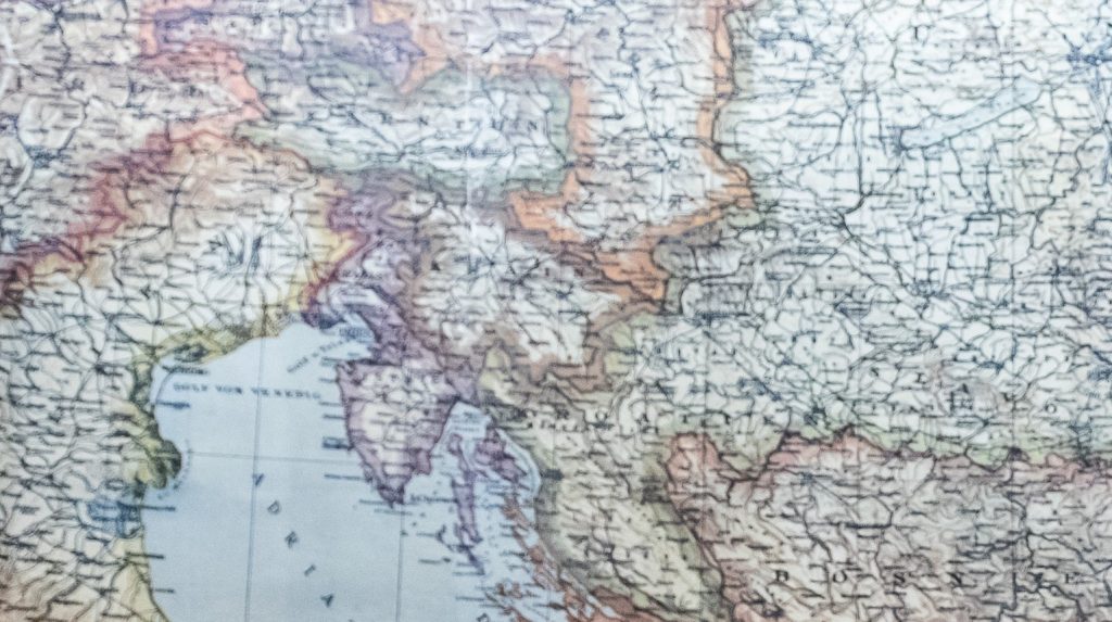 Kiakadt a horvát külügyminiszter, hogy Magyarország nemzeti atlaszát kapta karácsonyra a NATO-nagykövettől