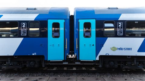 Jó időre megszűnik a vonatközlekedés Veszprém és Ajka közt