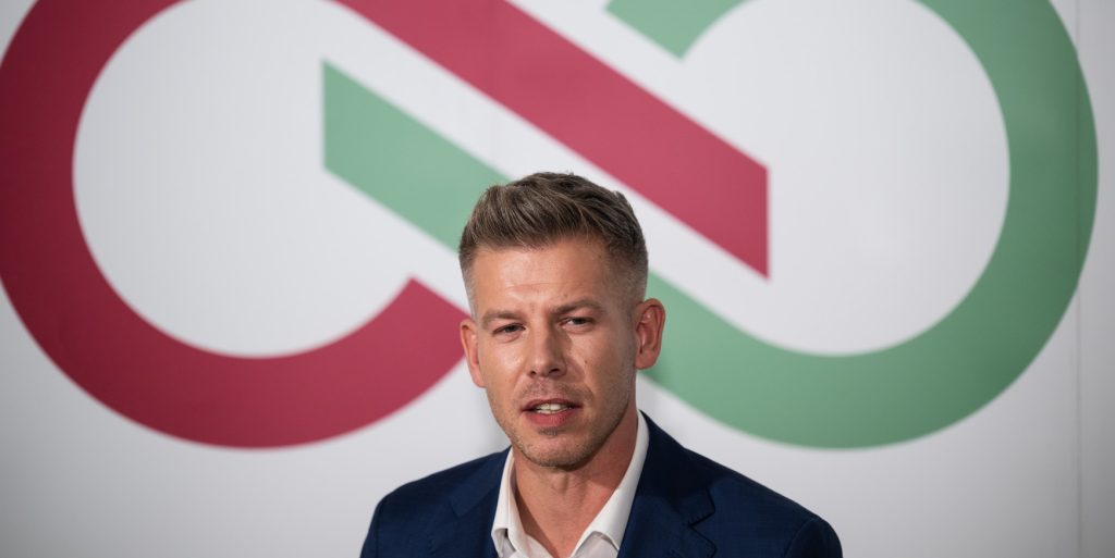 Magyar Péter elárulta, mit csinálnak az ajándékokkal, amelyeket Fülöp Attiláék a gyermekvédelmi központba vittek