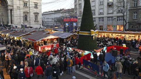 Havi egymilliót lehet keresni kürtöskalács-készítéssel a Bazilikánál
