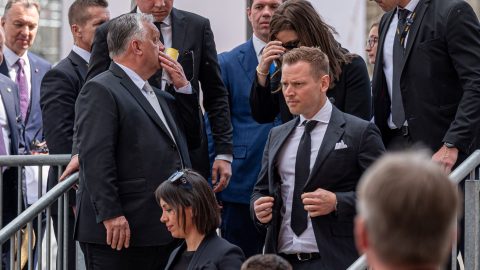 Direkt36: razzia volt a hírszerzésnél, hogy kiderüljön, mit tudnak az Orbán család üzleti tevékenységéről