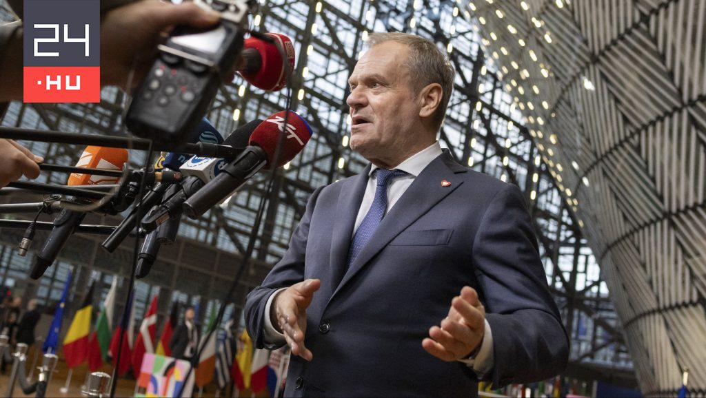 „Ez a korrupt Putyin-párti politikusok és politikai körök szolidaritása” – Donald Tusk