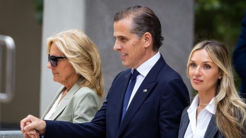 Kegyelemben részesítette saját fiát Joe Biden amerikai elnök