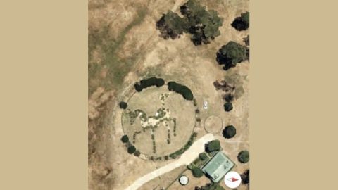 Hírnevet szerzett magának a titkos ló alakú kert, miután kiszúrták Google Earth-ön