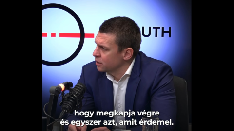 Menczer Tamás mai videójában a hazaszeretetével indokolja a bunkóskodását