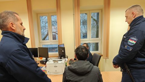 Esküvője közben vittek el a rendőrök egy marokkói férfit Szegeden