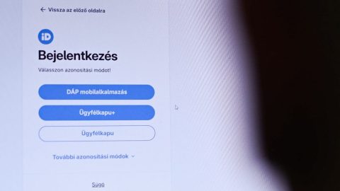 Elhalasztaná az Ügyfélkapu megszüntetését a MKOE