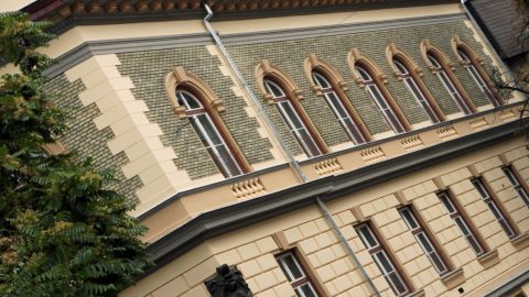 Eltörölték az illetékmaximumot, egy 100 milliós lakásnál 4 millióba is kerülhet a perindítás