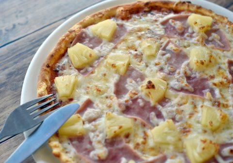 Méregdrágán árulja az ananászos pizzát egy brit étterem, hogy leszoktassa róla az embereket