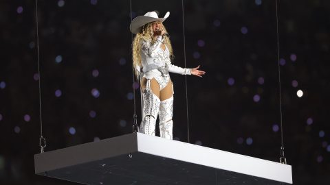 Beyoncé és a The Weeknd is halaszt az erdőtűz miatt, a Grammyt viszont megtartják