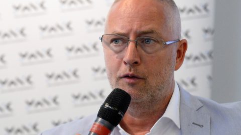 Tapintásra, szaglásra és ízlelésre is ható szagos színházat ígér a Kolibri Színház a társulat akarata ellenére kinevezett igazgatója