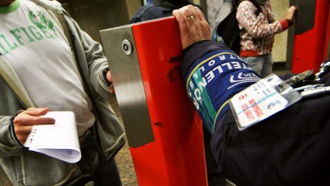 BKK: Közel kétmillió forintos pótdíjat kellett fizetnie az egyik bliccelő utasnak