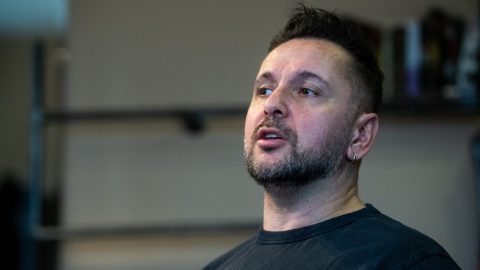 Elnézést kért Majkától a cukrászda vezetése, akik Bindzsisztán szeletet kezdtek árulni